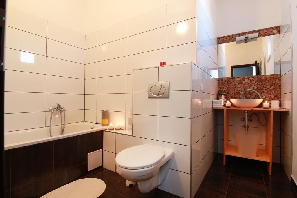 Jbi Wellness Hotel Kolin Room photo